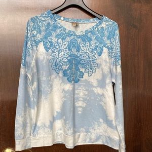 Women’s long sleeve too